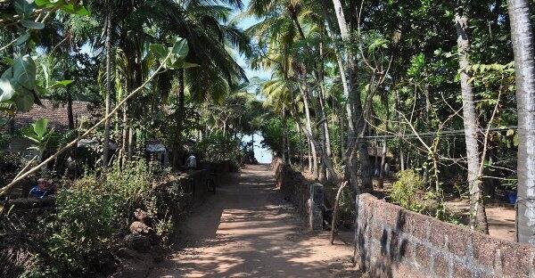 Samundra Beach Front Home Stay, Malvan 5